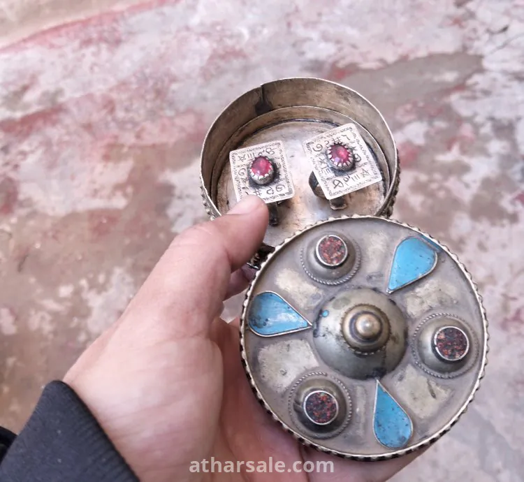 خاتم من الفضة قديم