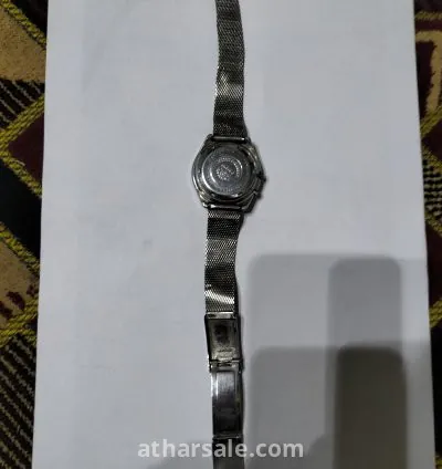 ساعة يد اورينت قديمة