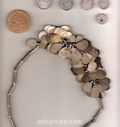 عقد فضه يرجع لزمن السلطان حسين كامل