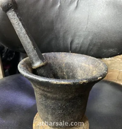 مهراز مصنوع من الحديد