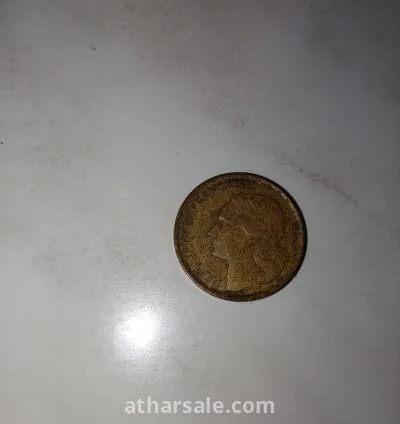 عملة فرنسية قديمة