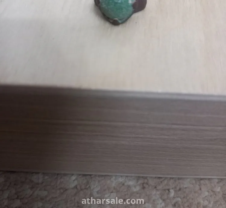 خواتم قديمه جدا مكسوره فيها احجار كريمه قديمه