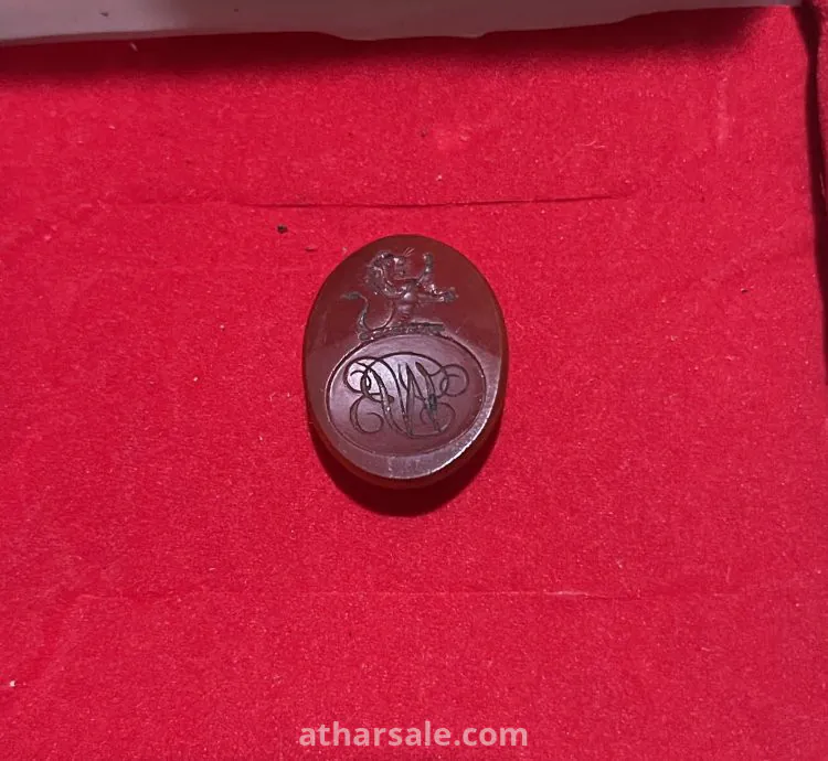 حجر كريم قديم ذو ختم نادر