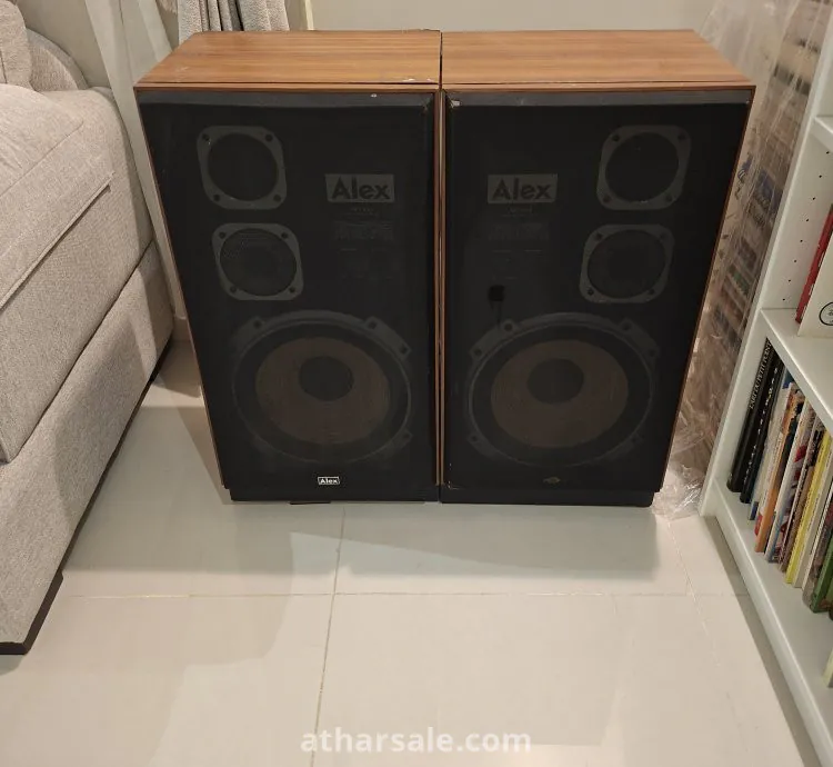 راديو ومشغل كاسيت وكاترج مع السماعات ماركة الكس وماركة ايوا