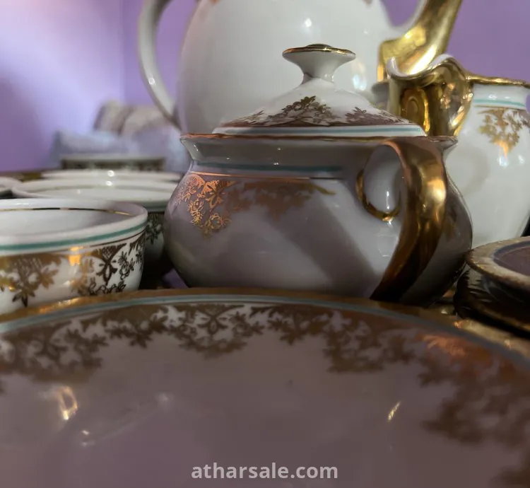 إبريق شاي تراثي من Santa Clara بزخرفة ذهبية أنيقة