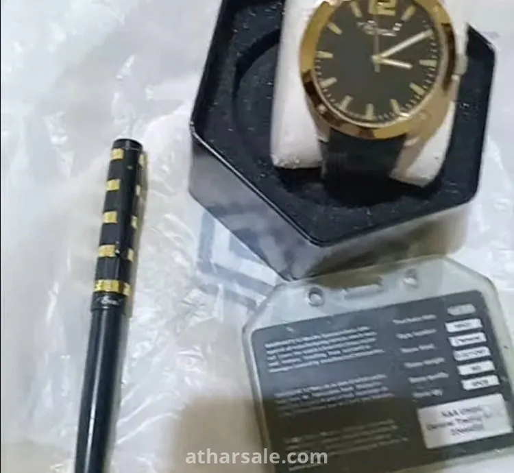 ساعه ايڤال المفقوده مرصعه بل ماس