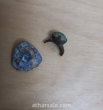 خواتم قديمه جدا مكسوره فيها احجار كريمه قديمه 5