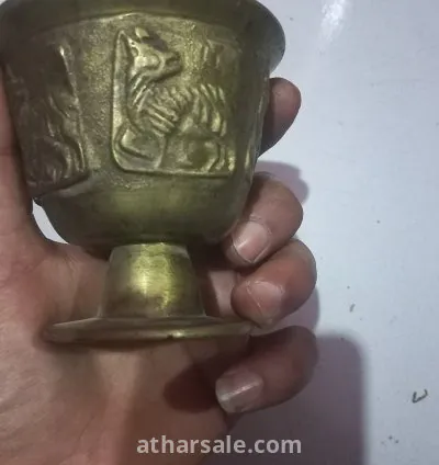 كاس نحاسي قديم نادر من العصر الروماني