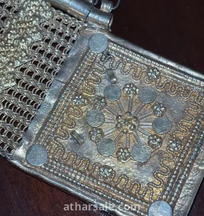 احزمة فضة قديمه جداً ونظيفة