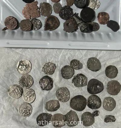 عملات معدنية قديمه وجدت بالقرب من سوق عكاظ التاريخي المتوقع انها من الاف السنين