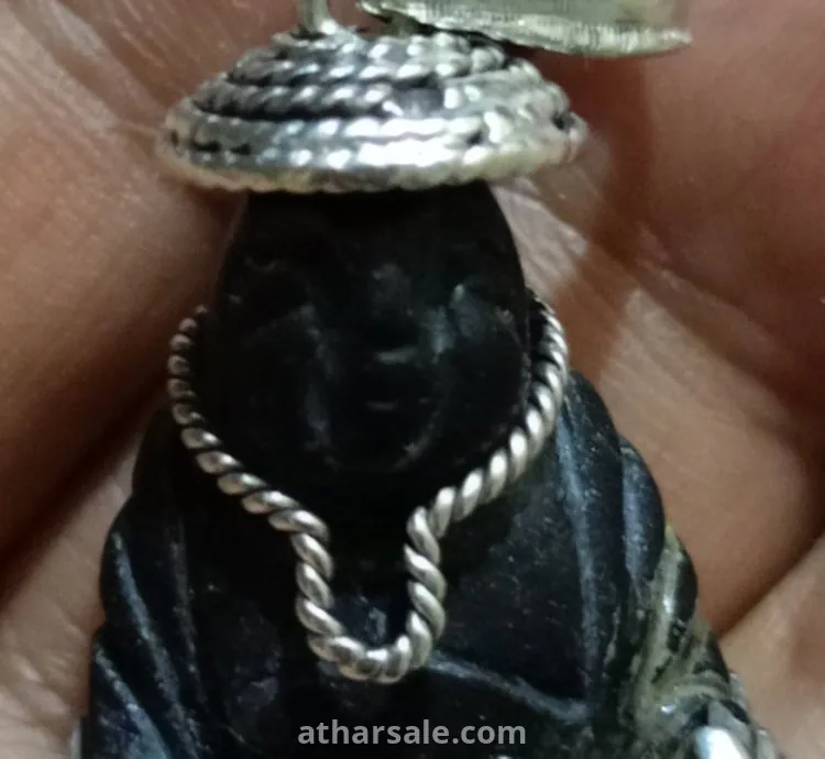 قلادة تمثال بوذه