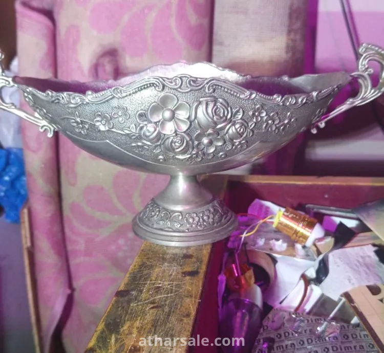 مقتنيات قديمة للبيع