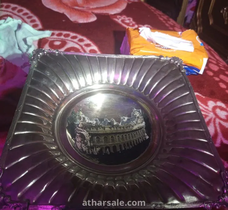 مقتنيات قديمة للبيع