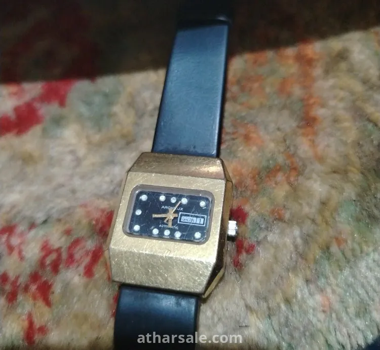 ساعة رولكس سويسرية