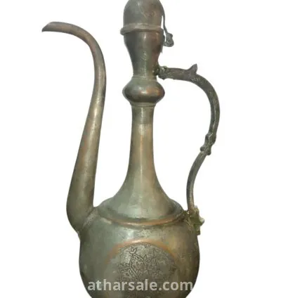 ابريق منقوش إيراني ثقيل