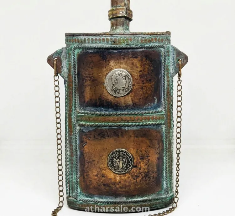 قارورة من القرن الثالث عشر