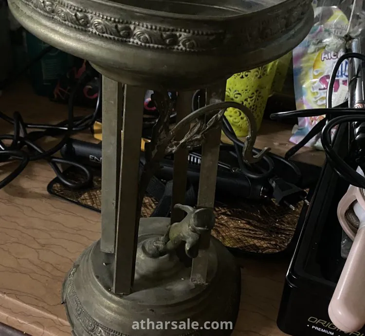 تحف من الزمن القديم