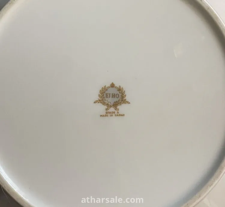 تحف من الزمن القديم