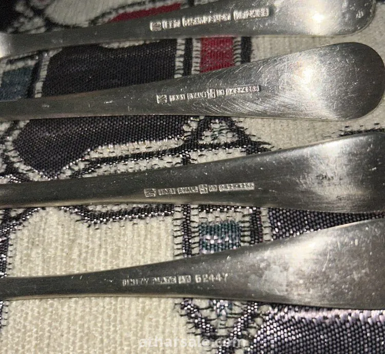 شوكات قديمة تعود لعام 1957