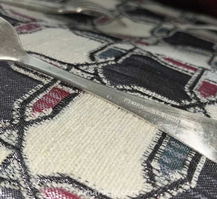 شوكات قديمة تعود لعام 1957