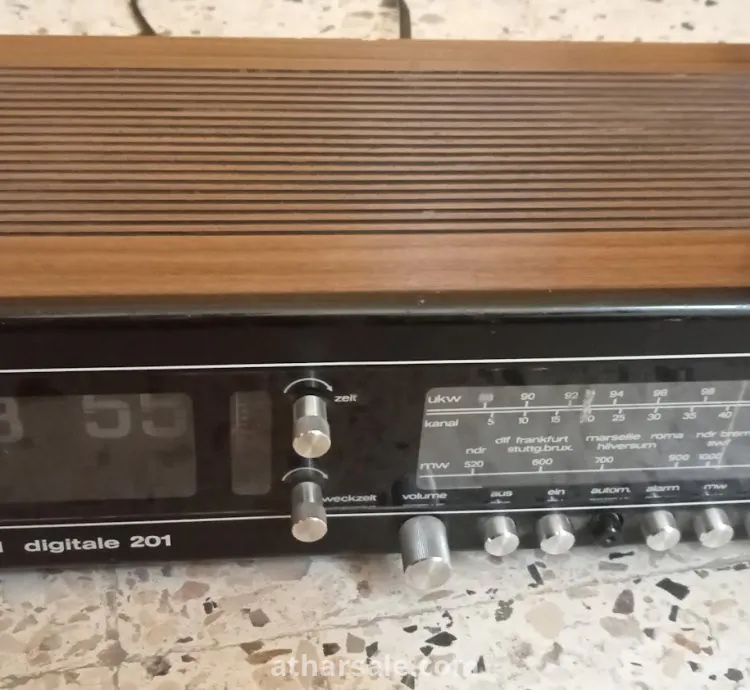 راديو لهواة المقتنيات فابريكا انتاج عام 1973