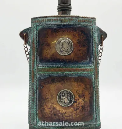 قارورة من القرن الثالث عشر 4