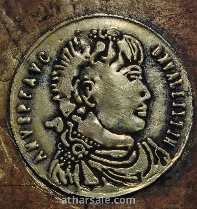 قارورة من القرن الثالث عشر 3