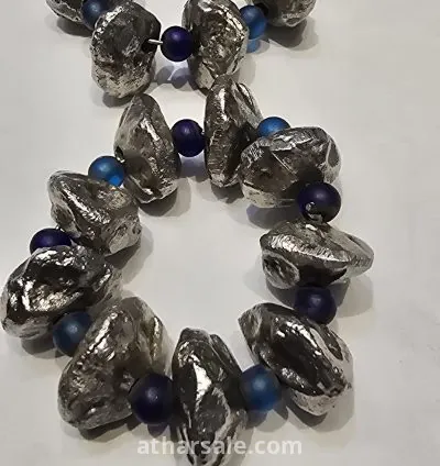 مقتنيات قديمة من المعدن