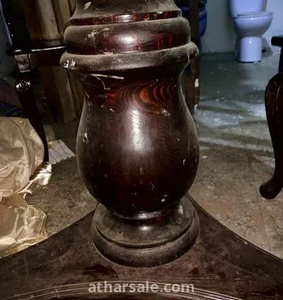 مائدة انتيك قديمة وآثرية