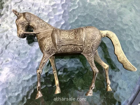 حصان برونزي