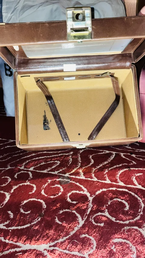 شنط قديمه 20