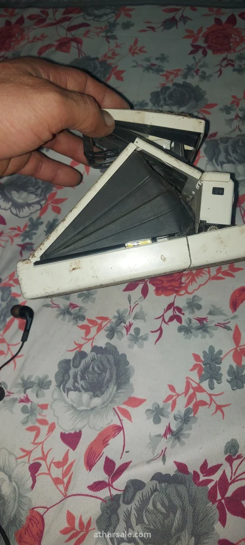 كاميرا قديمه جدا لعشاق اقتناء الأشياء القديمه 3