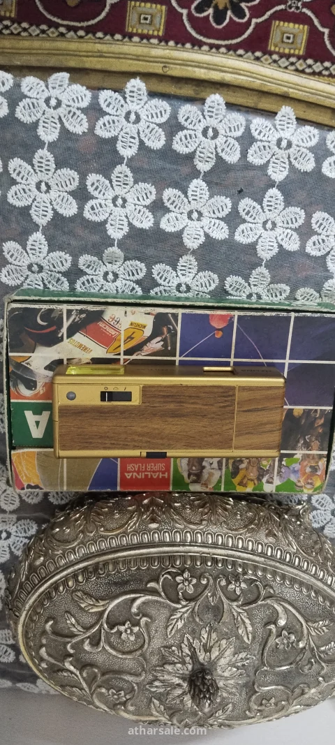 كاميرا قديمه ماركه هيلين