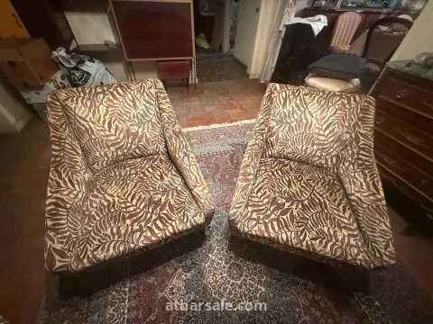 اثاث من القرن العشرين