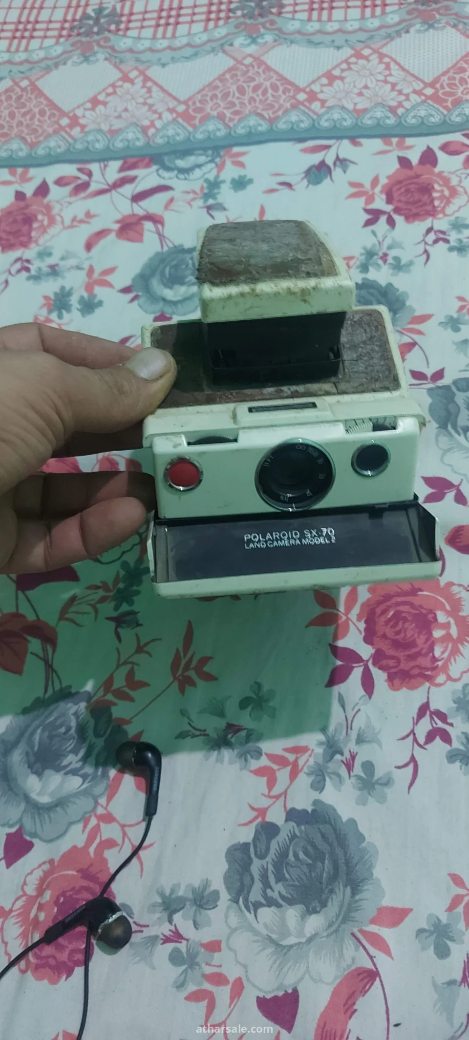 كاميرا قديمه جدا لعشاق اقتناء الأشياء القديمه