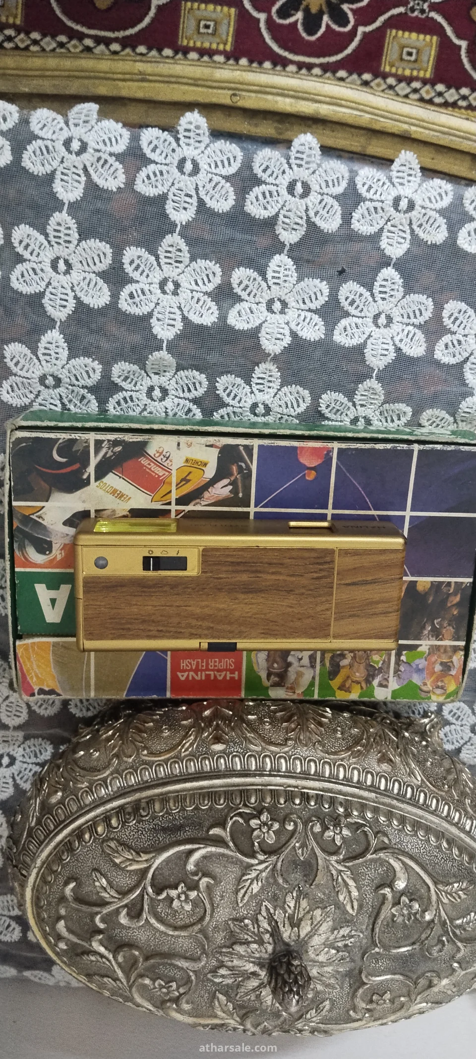 كاميرا قديمه ماركه هيلين