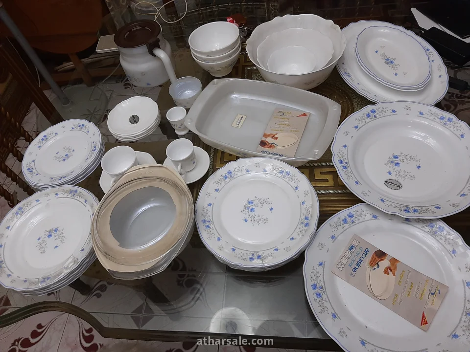 طقم اركوبال فرنساوى اصلى عمره اكتر من ٤٠ سنه وارد السعوديه