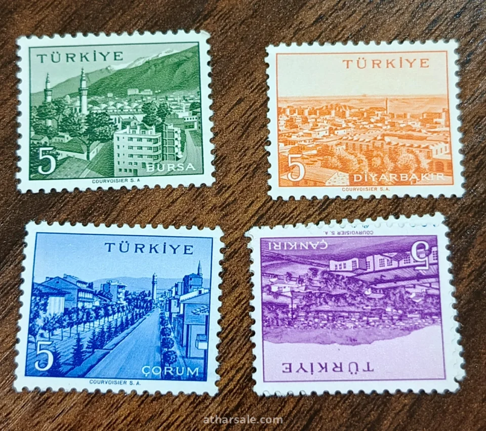 مجموعة طوابع مختلفة جديده