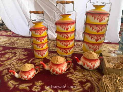 اباريق ومطبقيات غضار قديمه مخزنه لم تستخدم لونين للبيع لتواصل على الوتس اب 00967771074982