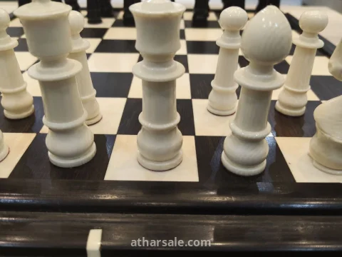 شطرنج مصنوع يدويا من العاج الطبيعي سن الفيل وخشب الأبنوس الفاخر لهواة جمع مقتنياة العاج القديم 4