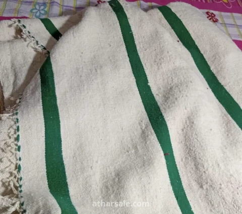زرابي و بطانيات عمرها ثلاثين سنة