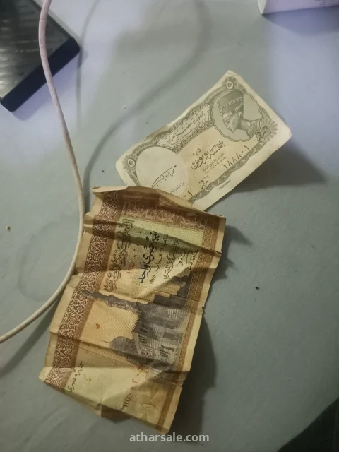 عمله