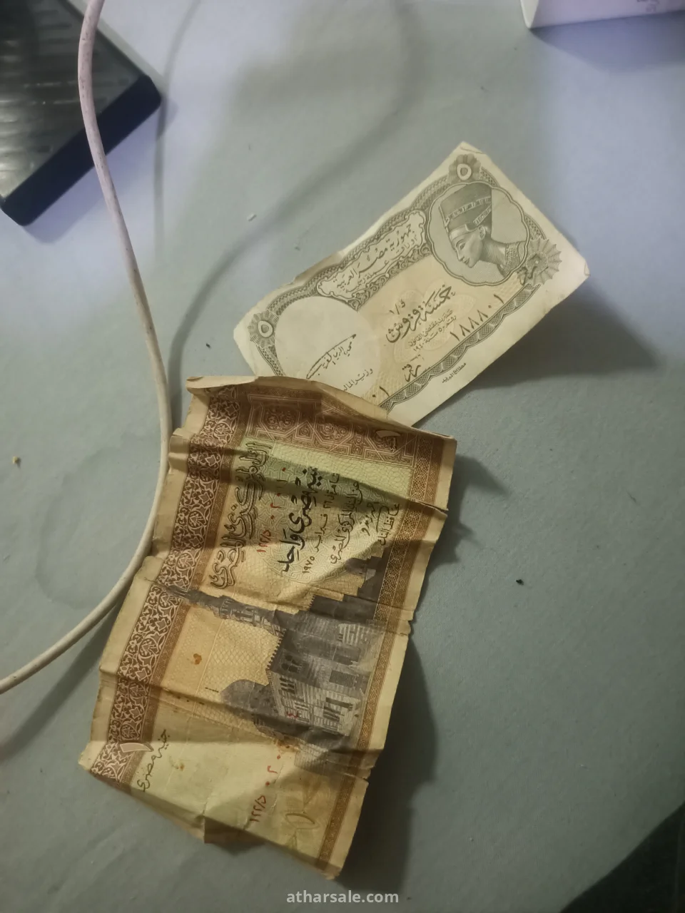عمله