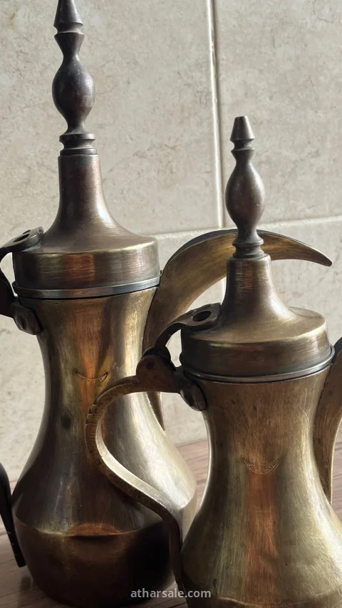 دلال نادره وقديمه