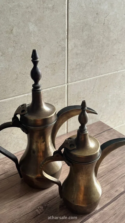 دلال نادره وقديمه