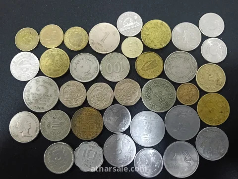 عملات  متنوعة اقدمها عام ١٩٦٧م