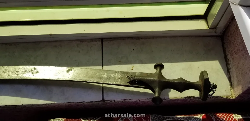 سيف اثري عربي قديم
