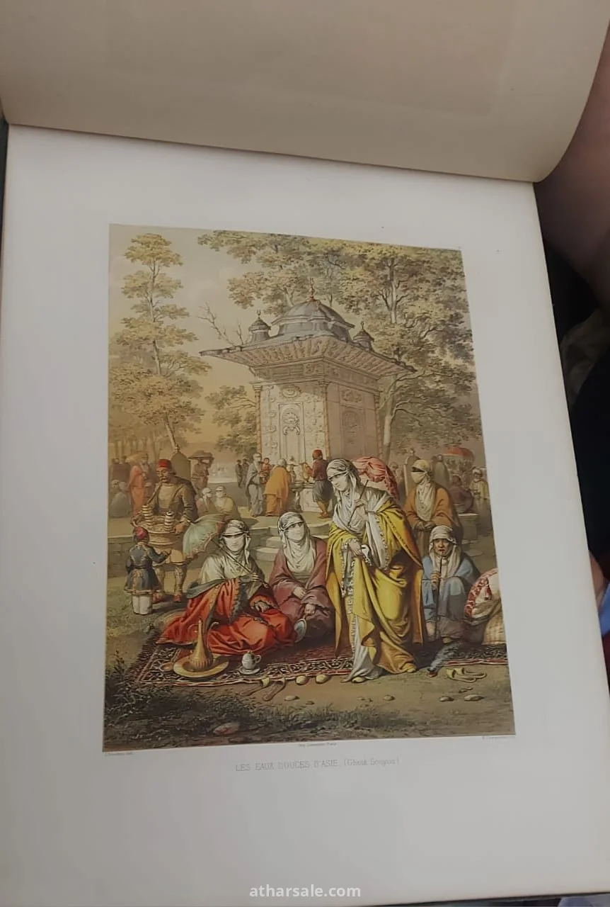 كتاب نادر وأصلي من القرن التاسع عشر يوثق إسطنبول العثمانية من خلال لوحات فنية ملونة مميزة للفنان Jean Brindesi، ويُعد قطعة مهمة لهواة اقتناء الكتب النادرة والفن الاستشراقي وتاريخ الدولة العثمانية تاريخ النشر: حوالي 1855–1860.  العمر التقريبي للكتاب اليوم: حوالي 166 إلى 171 سنة