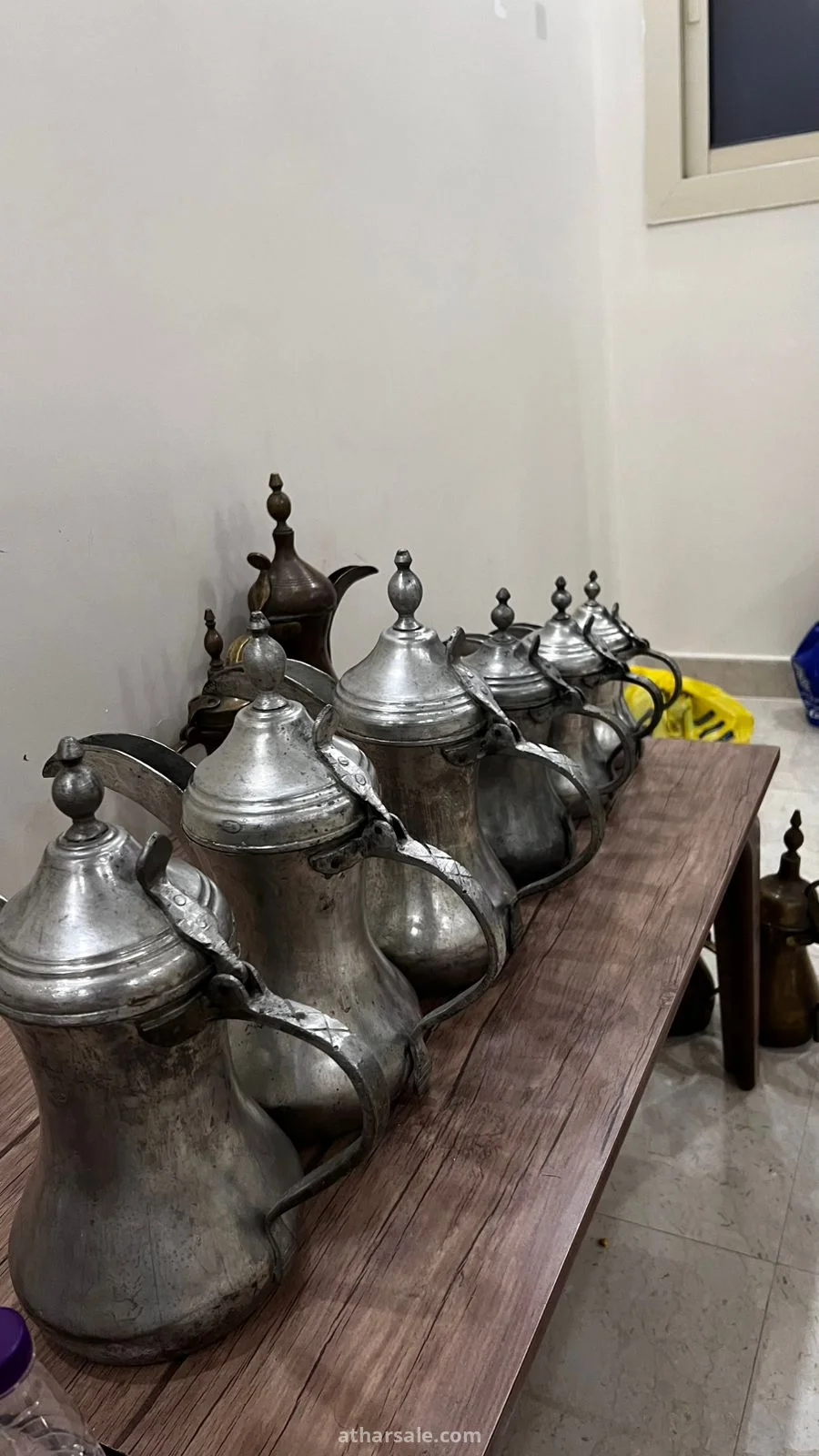 دلال نادره وقديمه