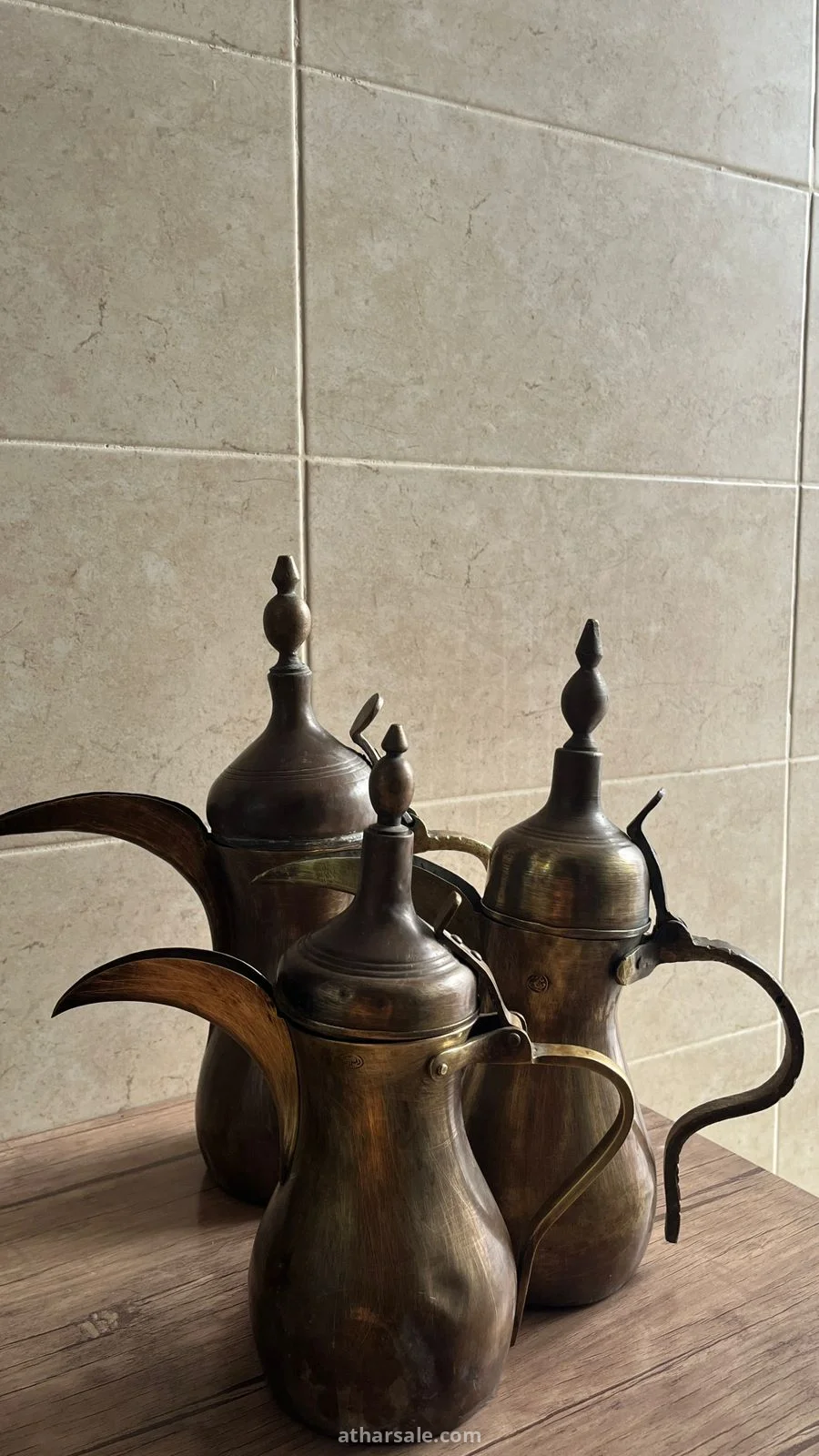 دلال نادره وقديمه
